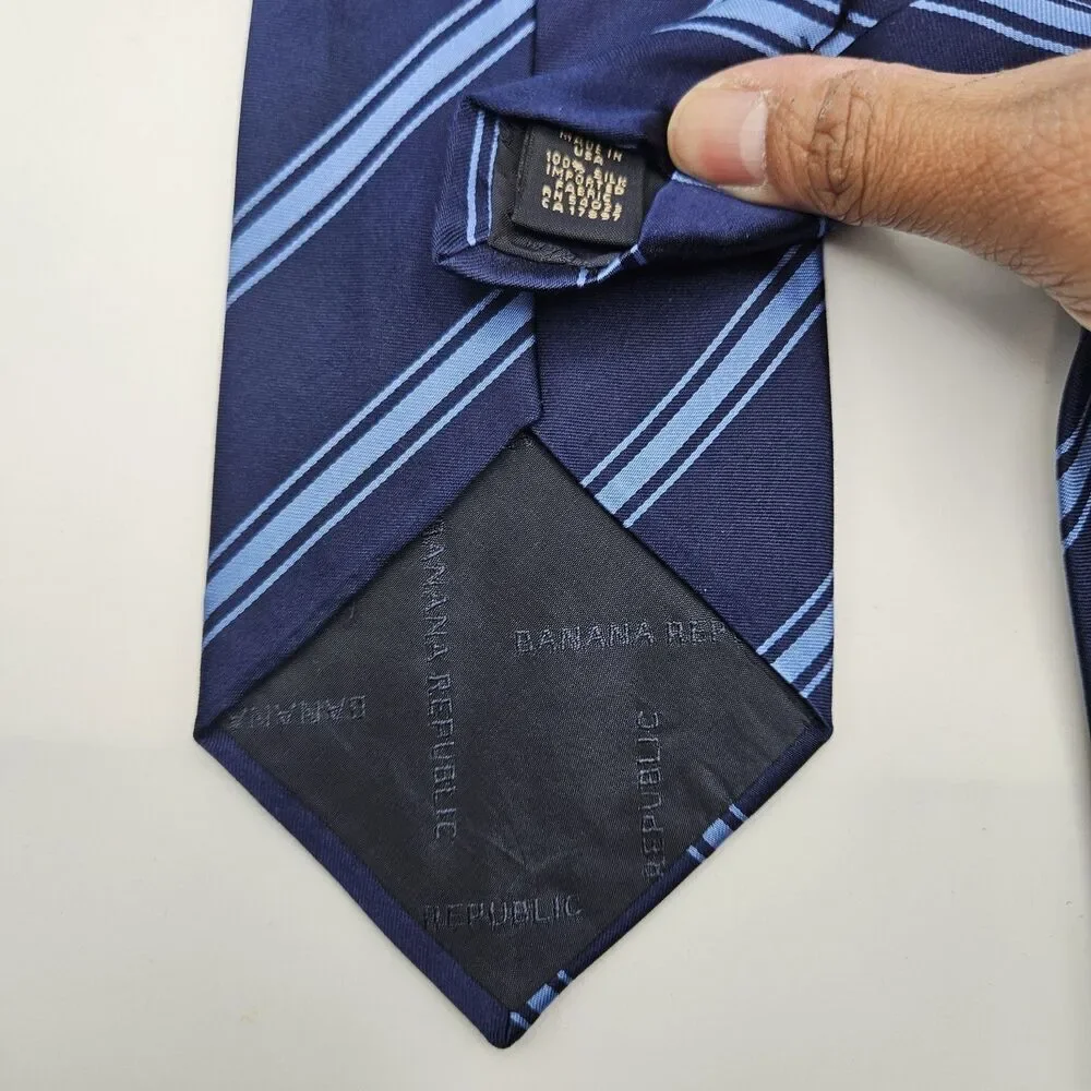 Banana Republic Blue Stripe 100% Silk Tie Career Work Wedding Repp 59x3.75